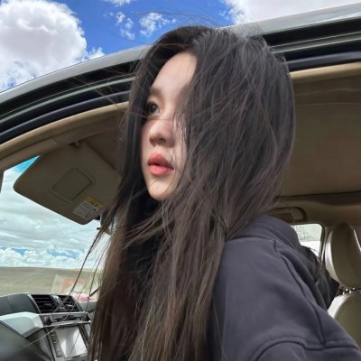 女人莲心海报